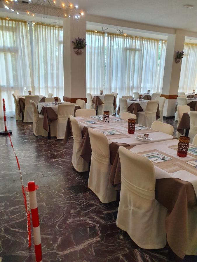 比三兹奥酒店 切尔维亚 外观 照片